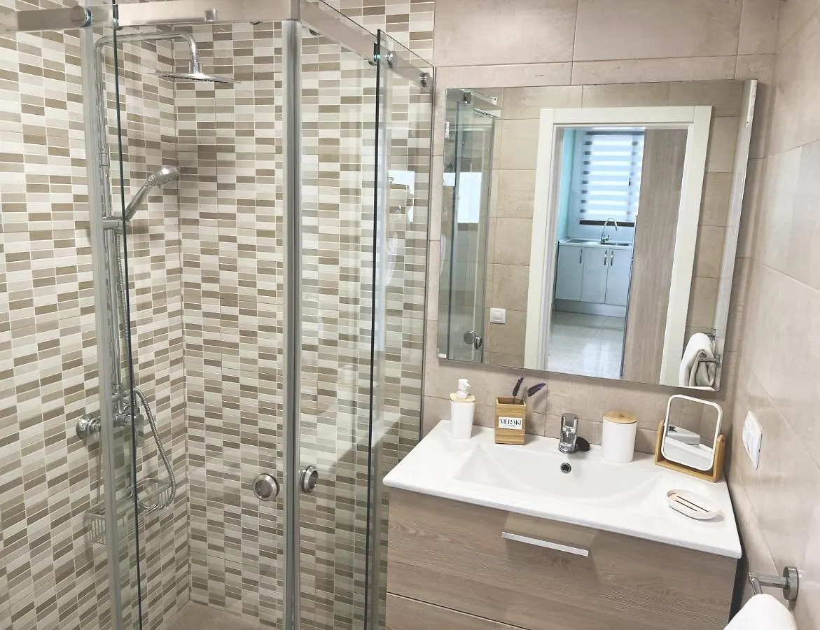 Apartamento Atico en primera línea de Playa de Melenara