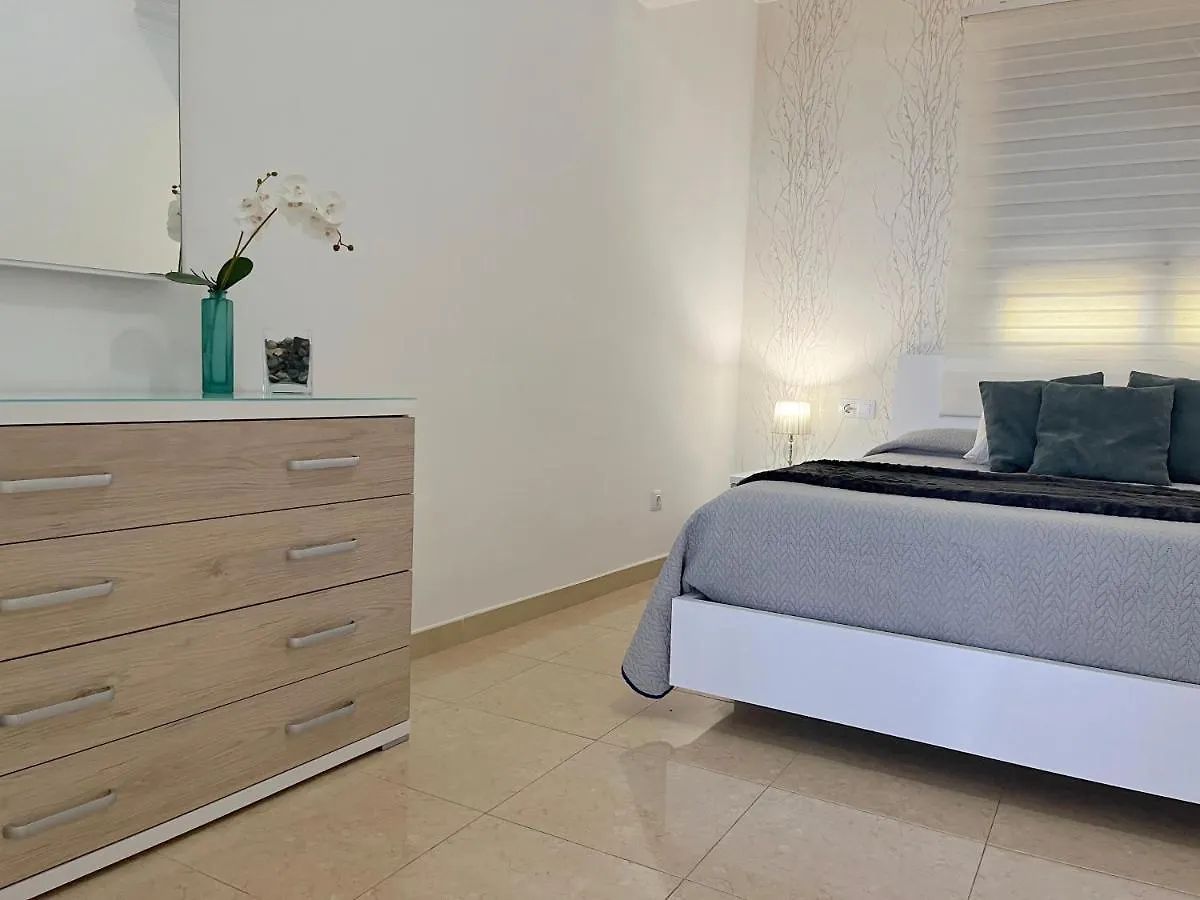 Atico en primera línea de Playa de Melenara Apartamento